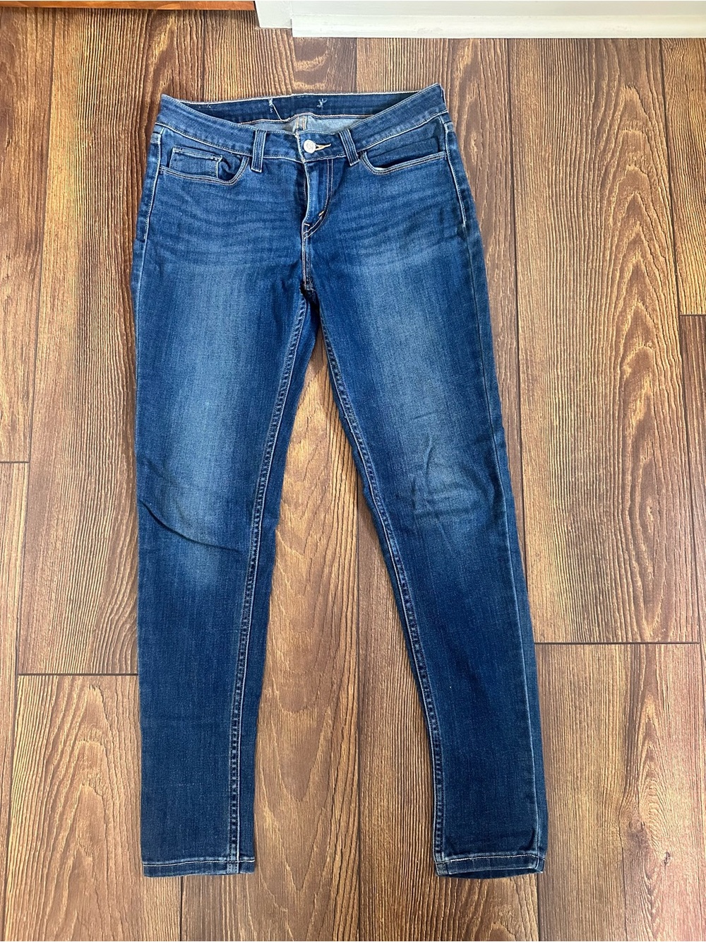 Levi's Women's Skinny Jeans in Dark Blue Wash